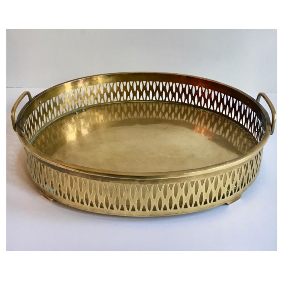 Oval Brass Tray with Deep Gallery Detail